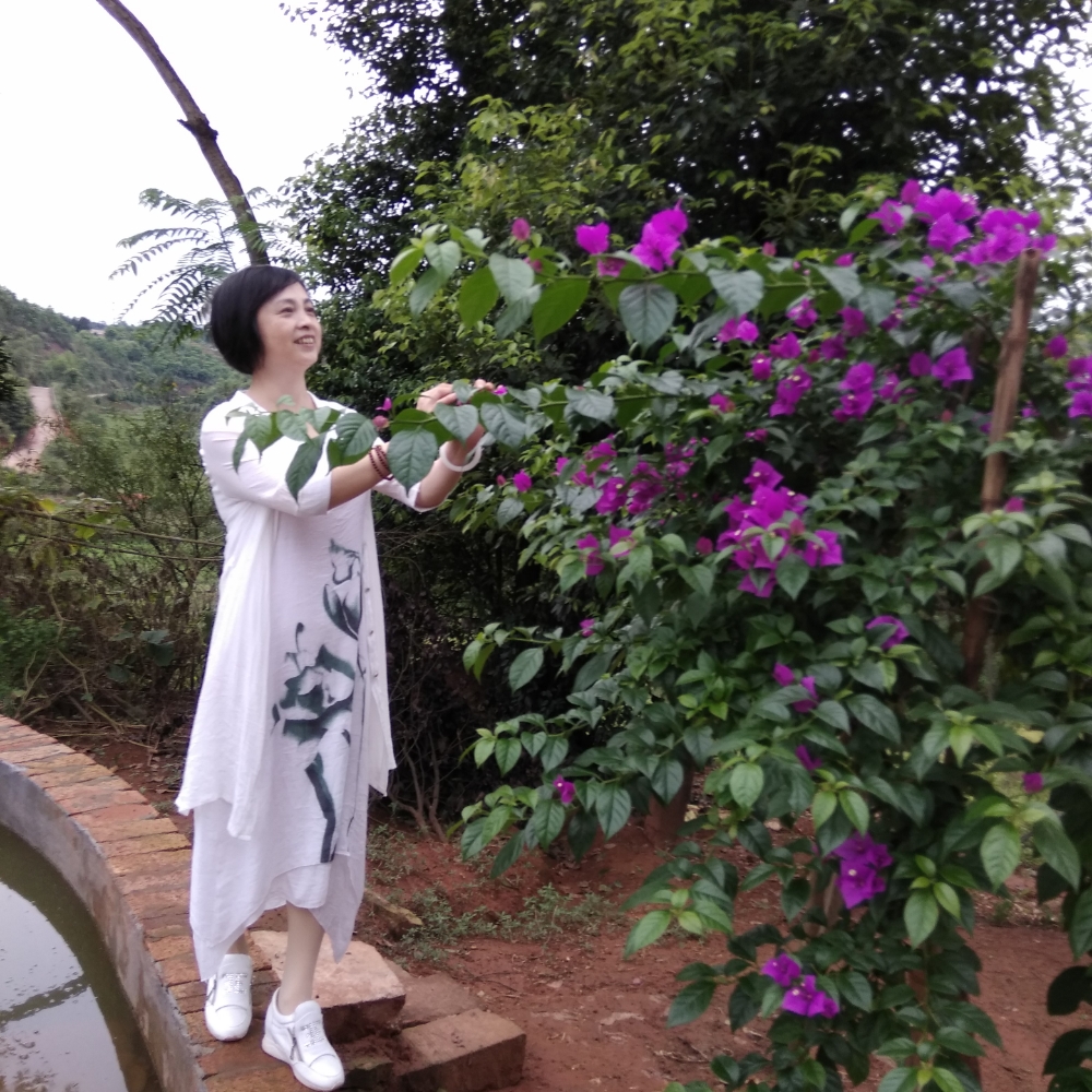 保温杯知性的照片