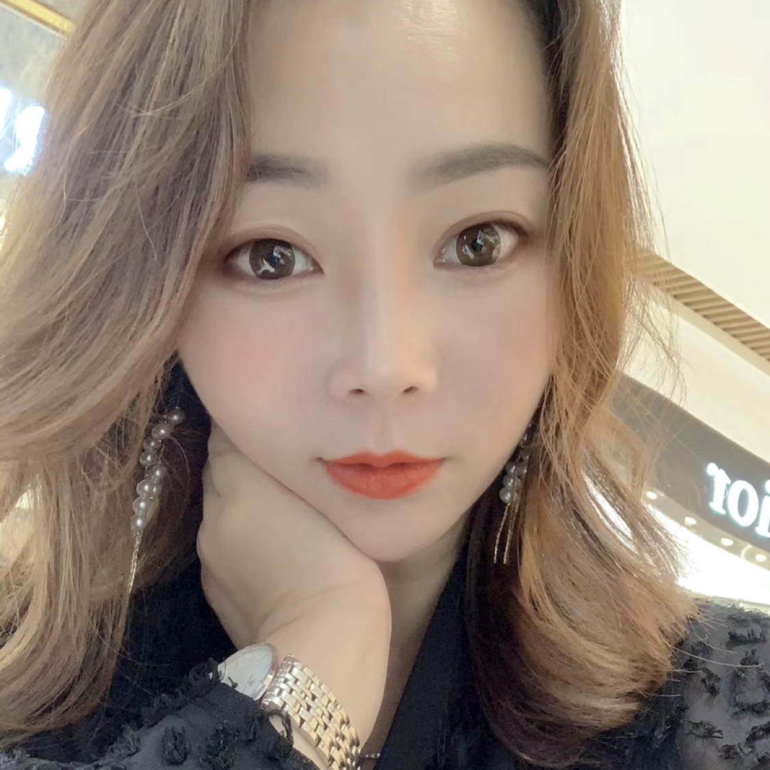芒果说隐忍的照片