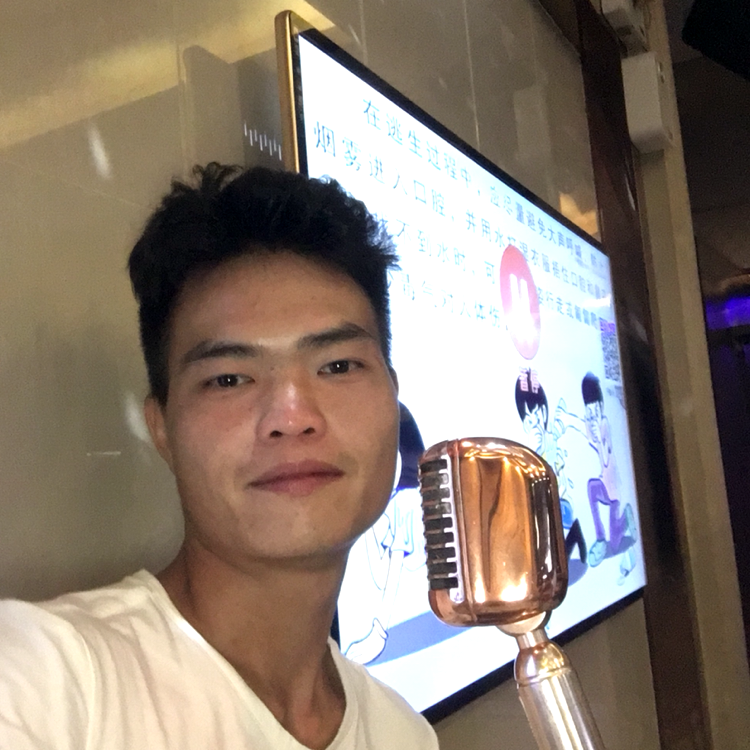 水杯多么深情的照片