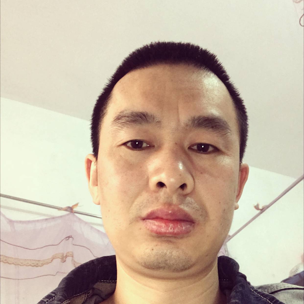 初雨的务实的照片