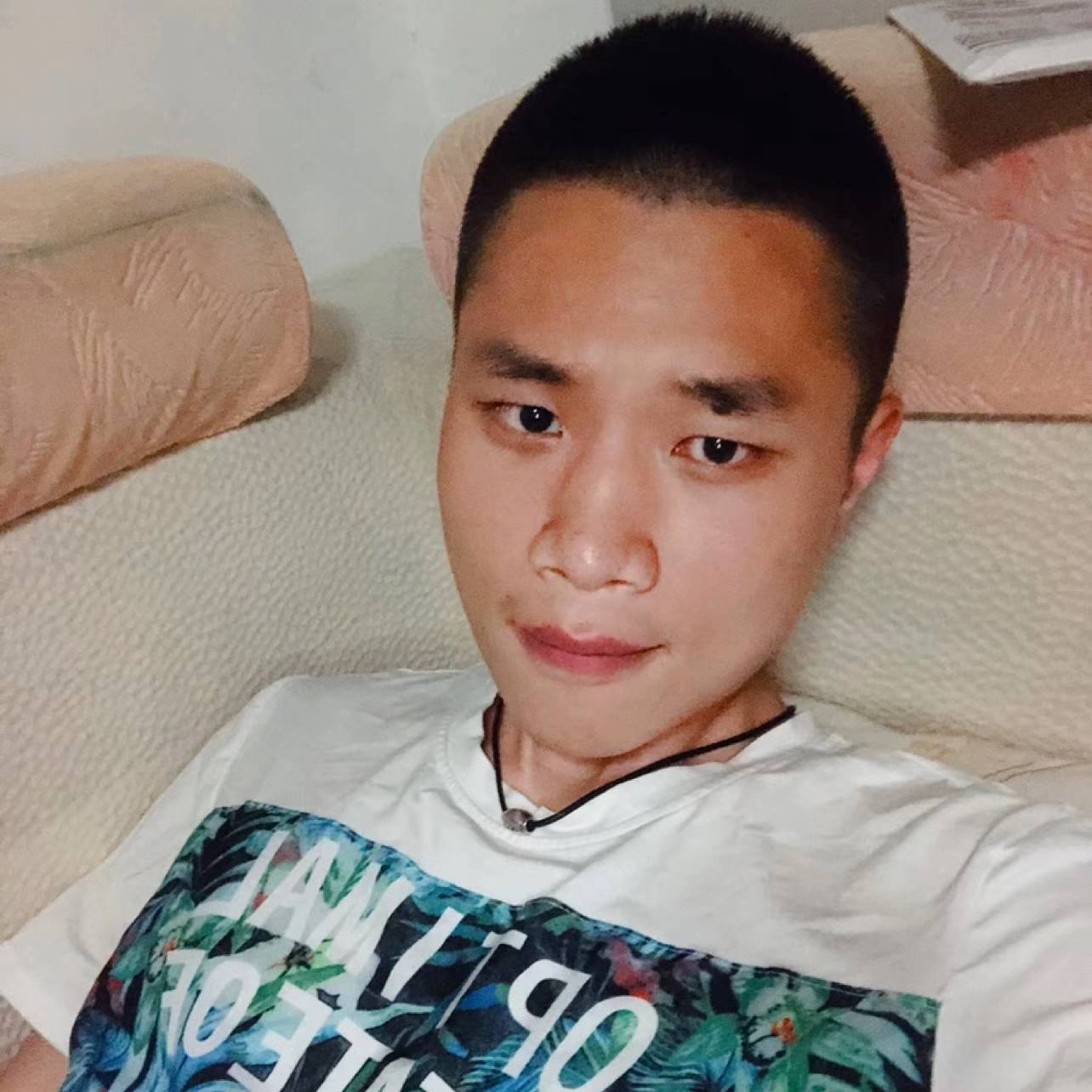 次昂的照片