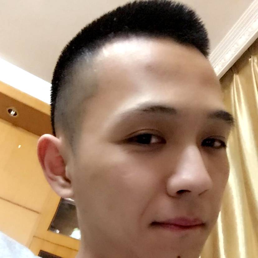 健壮演变小虾米的照片
