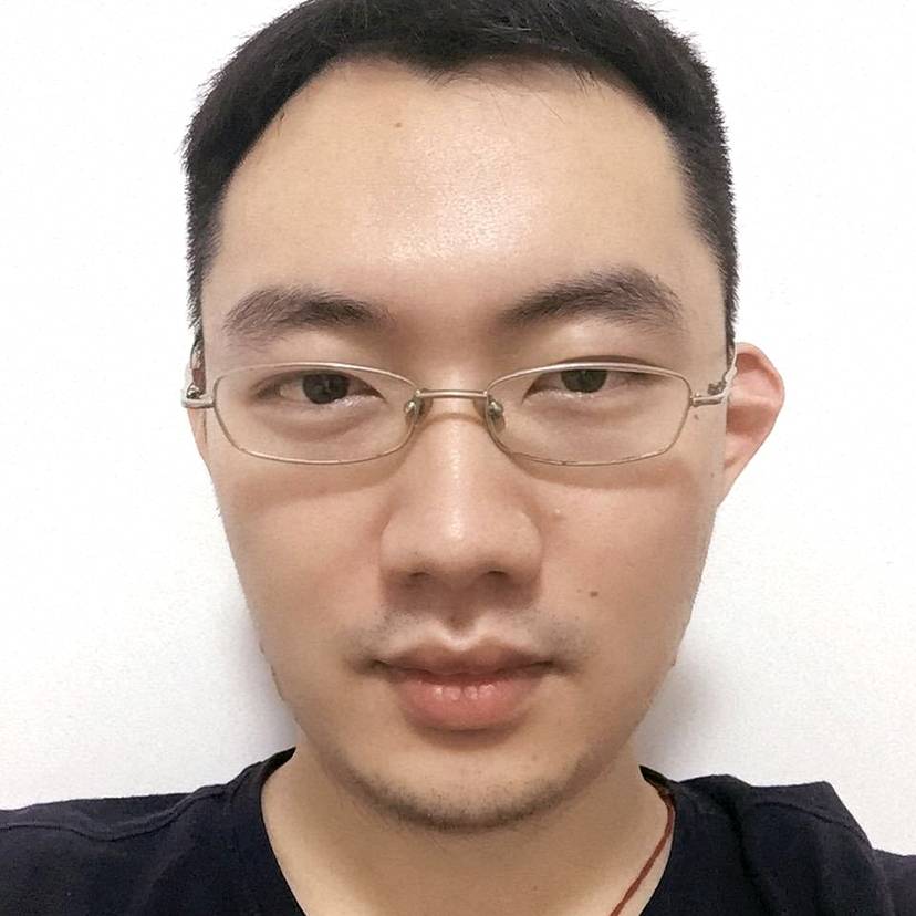 护家照顾爱人孩子的照片