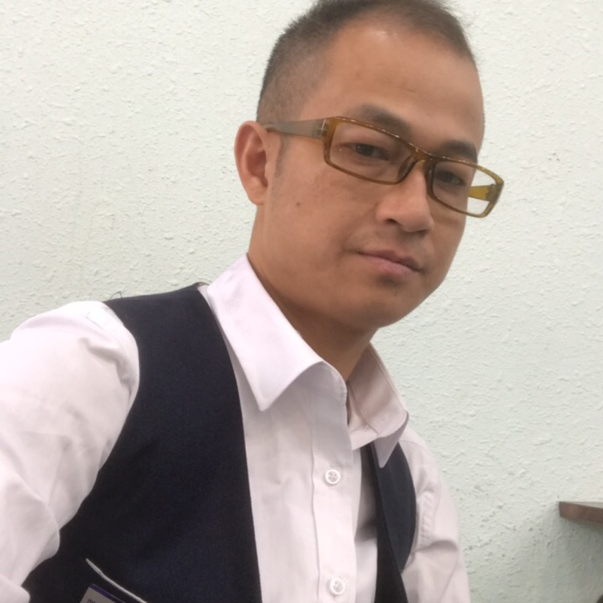 南鸢端庄的照片