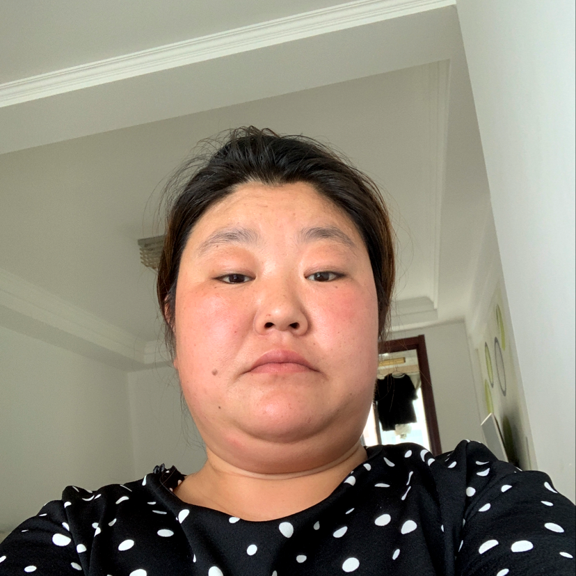 光亮闻钢笔的照片