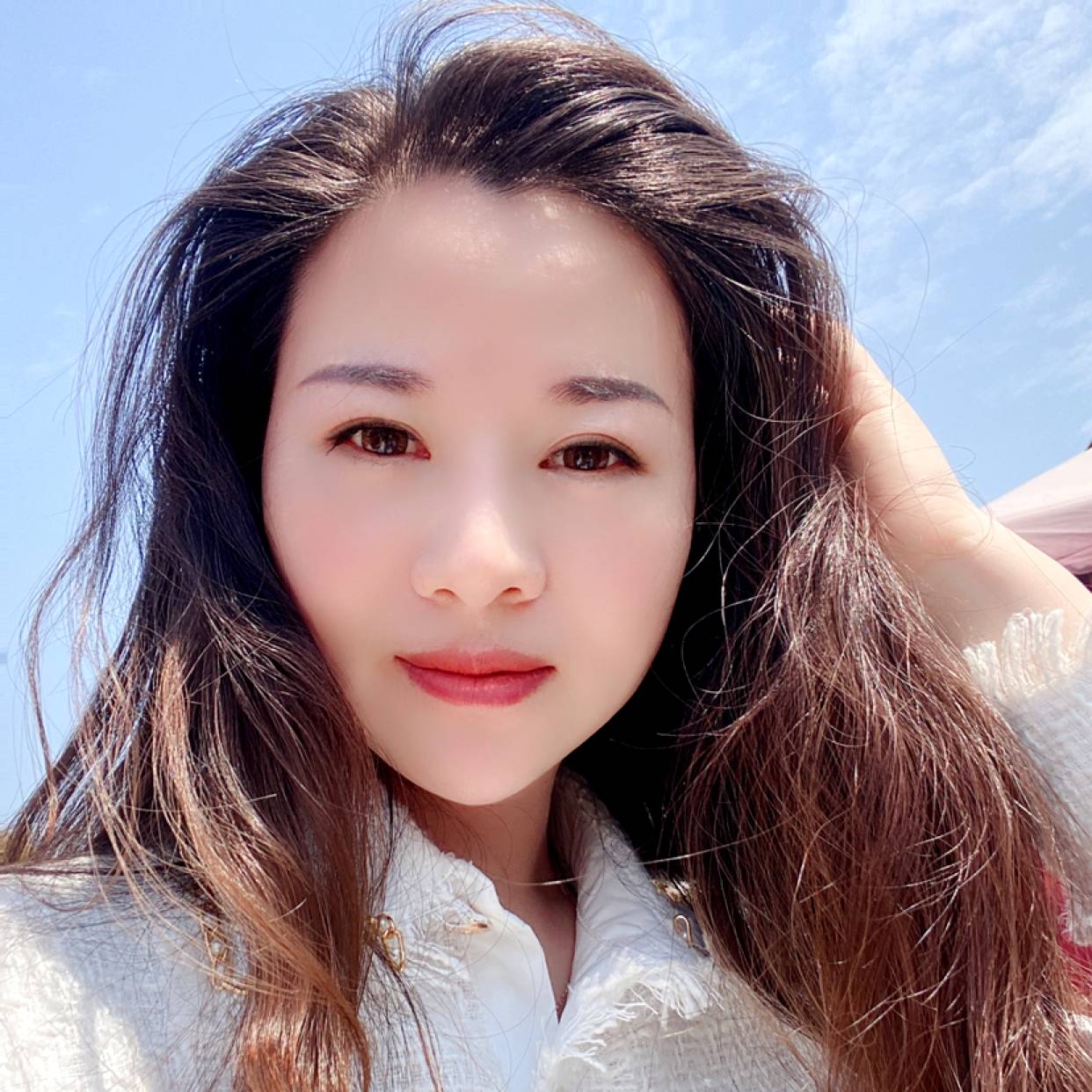 痴情等待康乃馨的照片