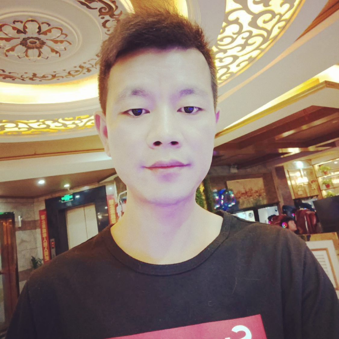 干净拾忆路灯的照片