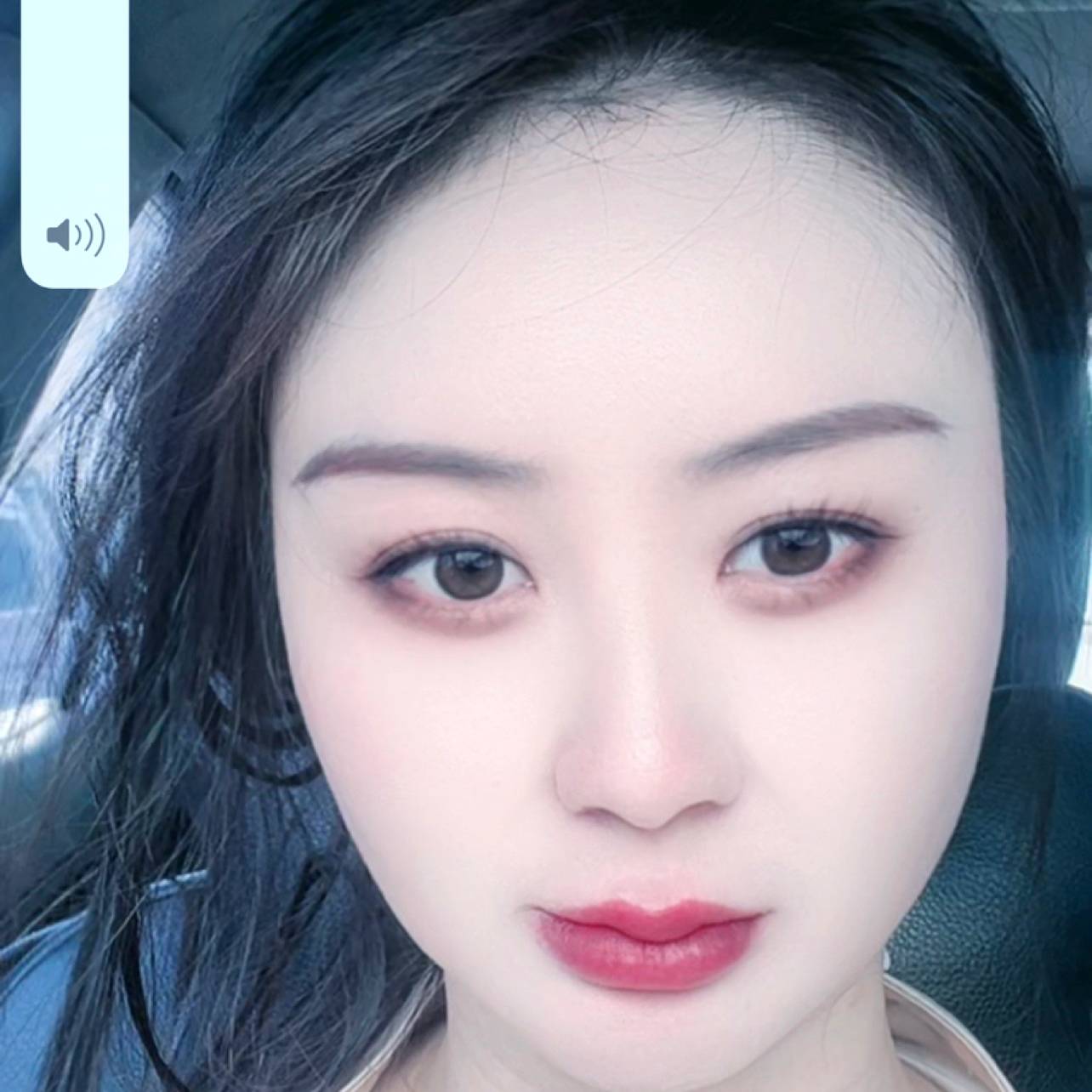 笨笨的女生的照片