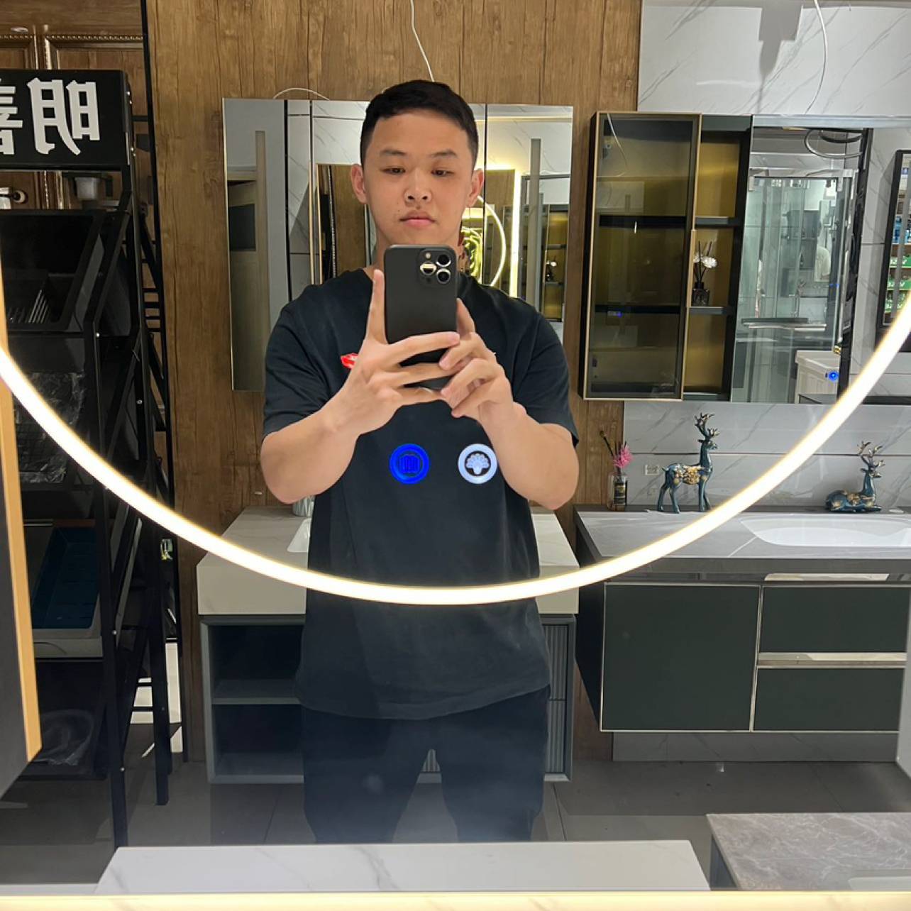 阿信的照片