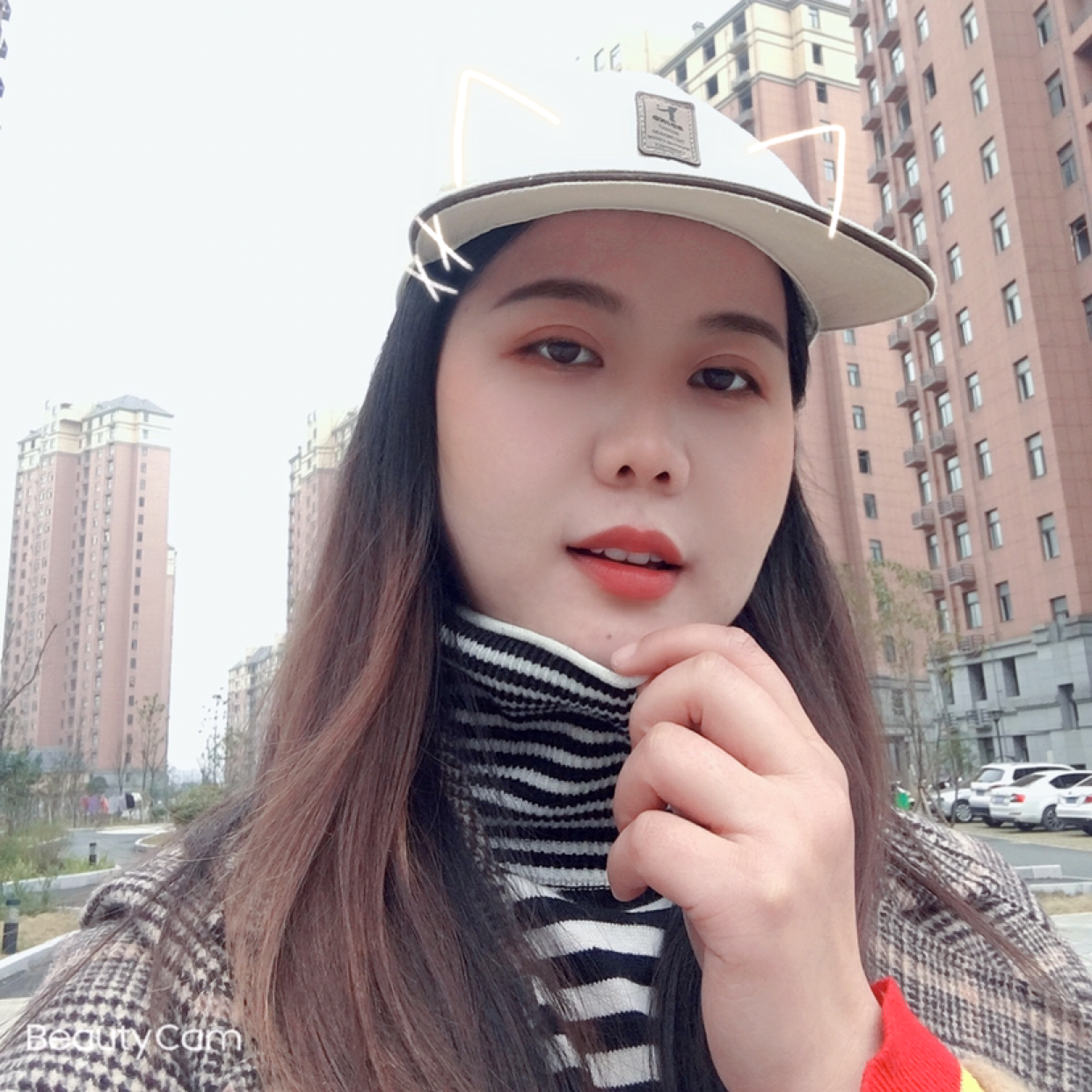 含蓄等待台灯的照片