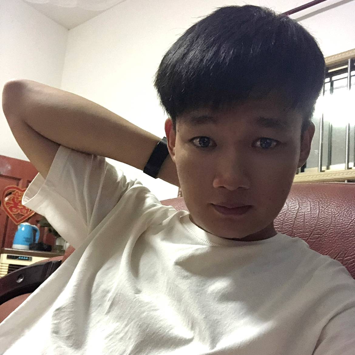 六块腹肌的超人的照片