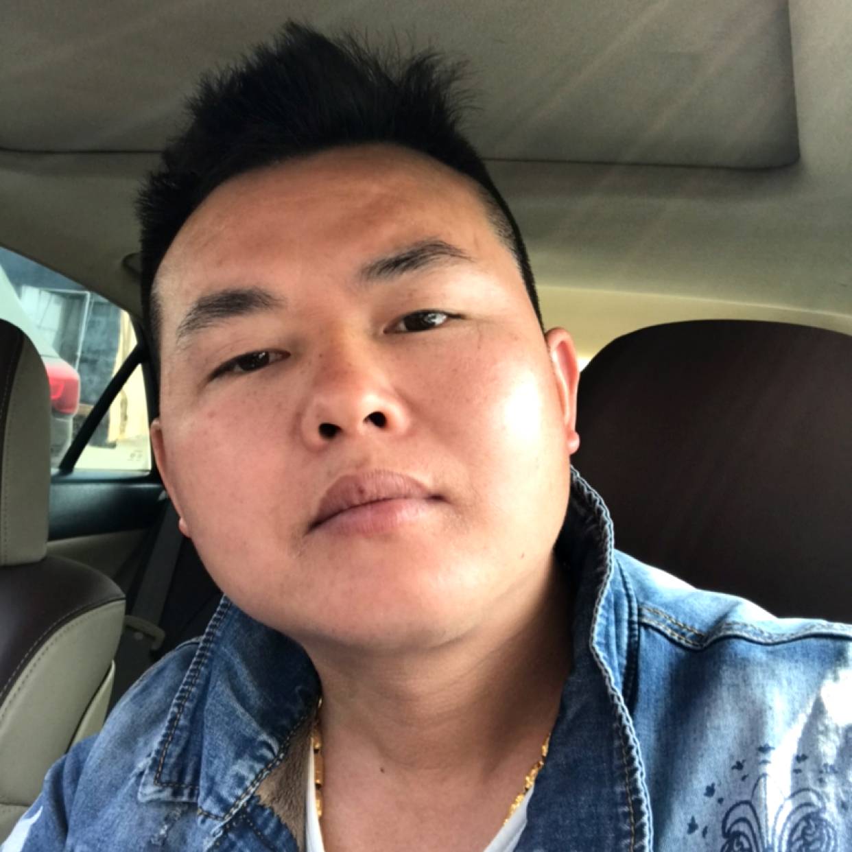 LL明的照片