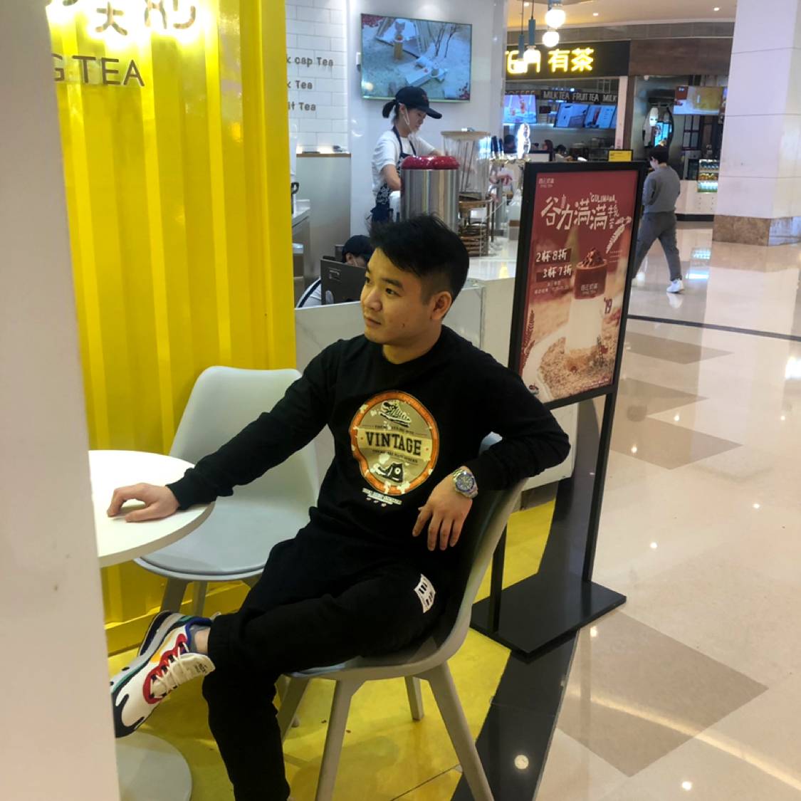 无垠的台灯的照片