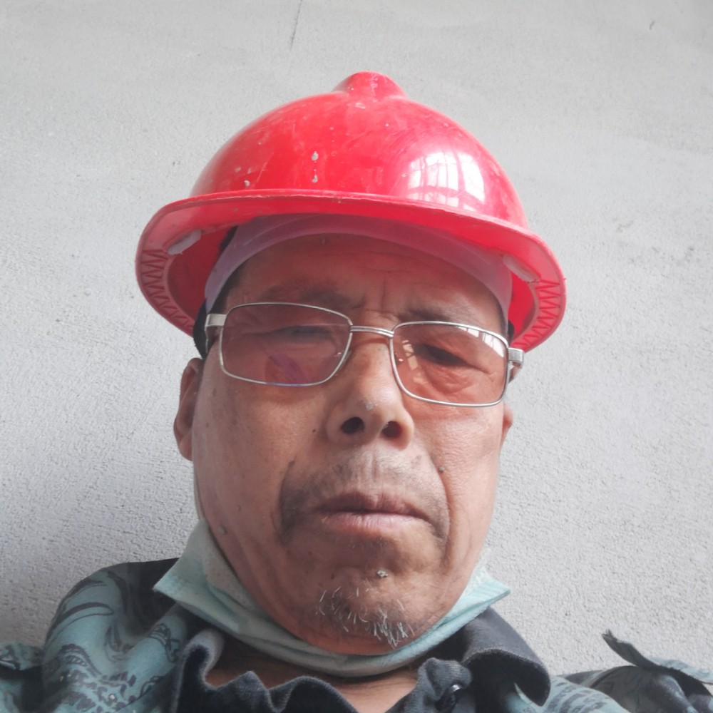 称心深拥尘宵的照片