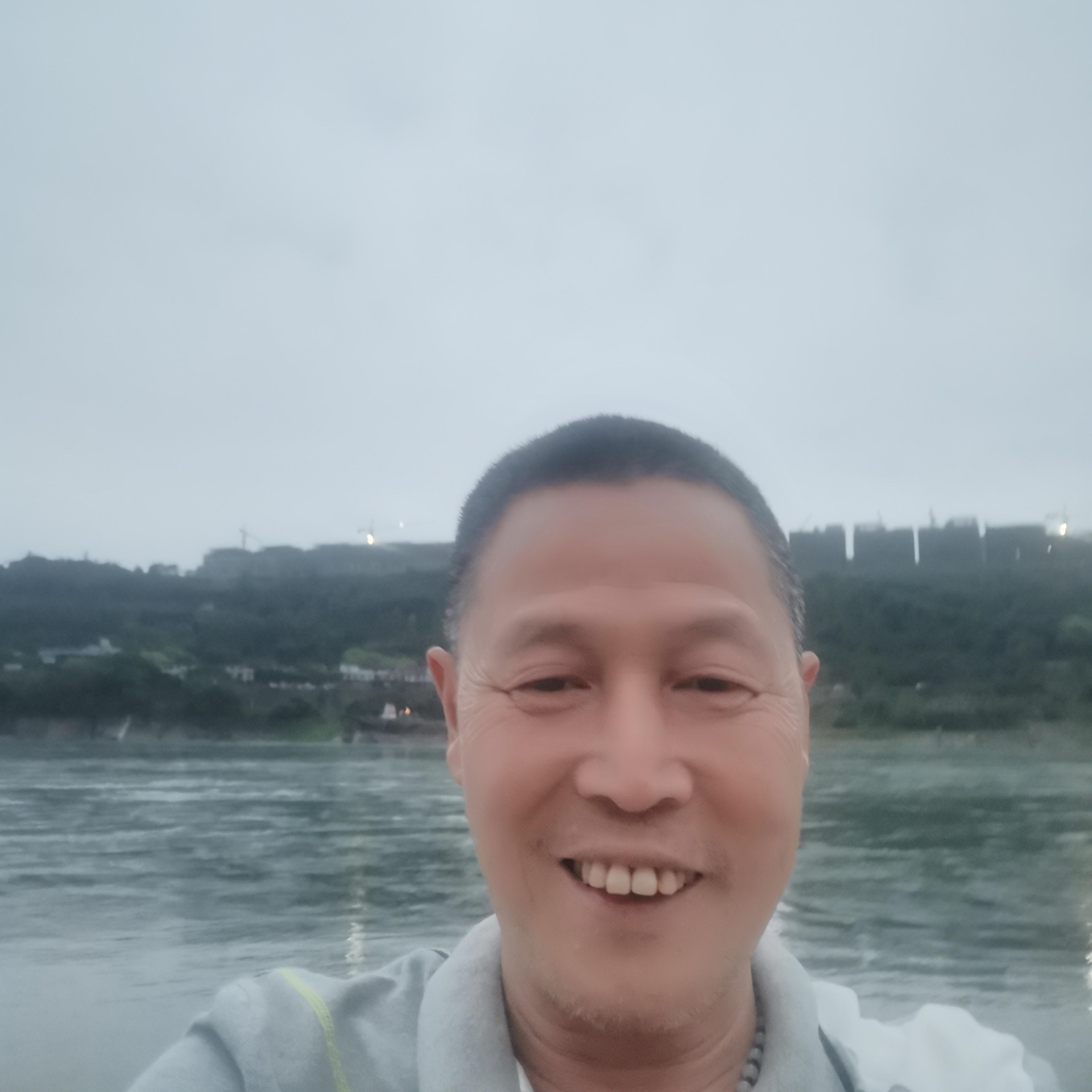 石头多么寂寞的照片