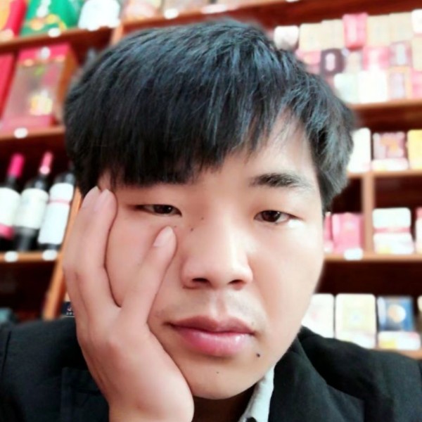 认真钢铁侠的照片