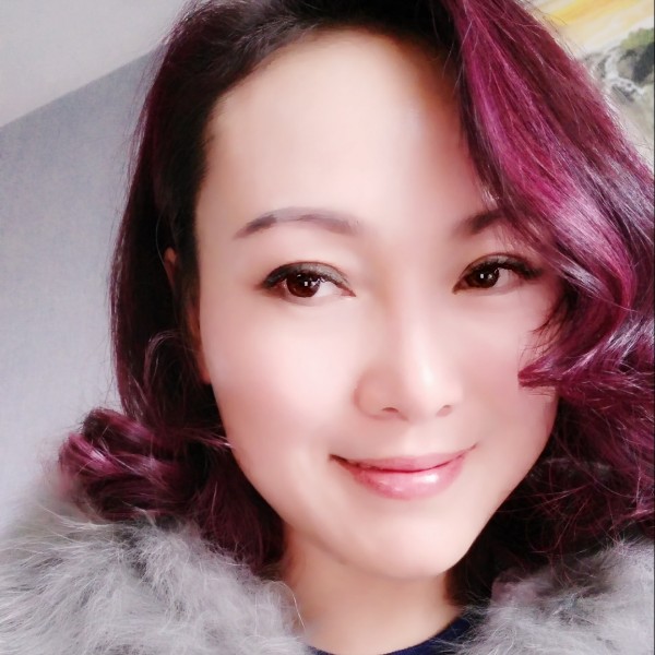 迷人紫萱的照片