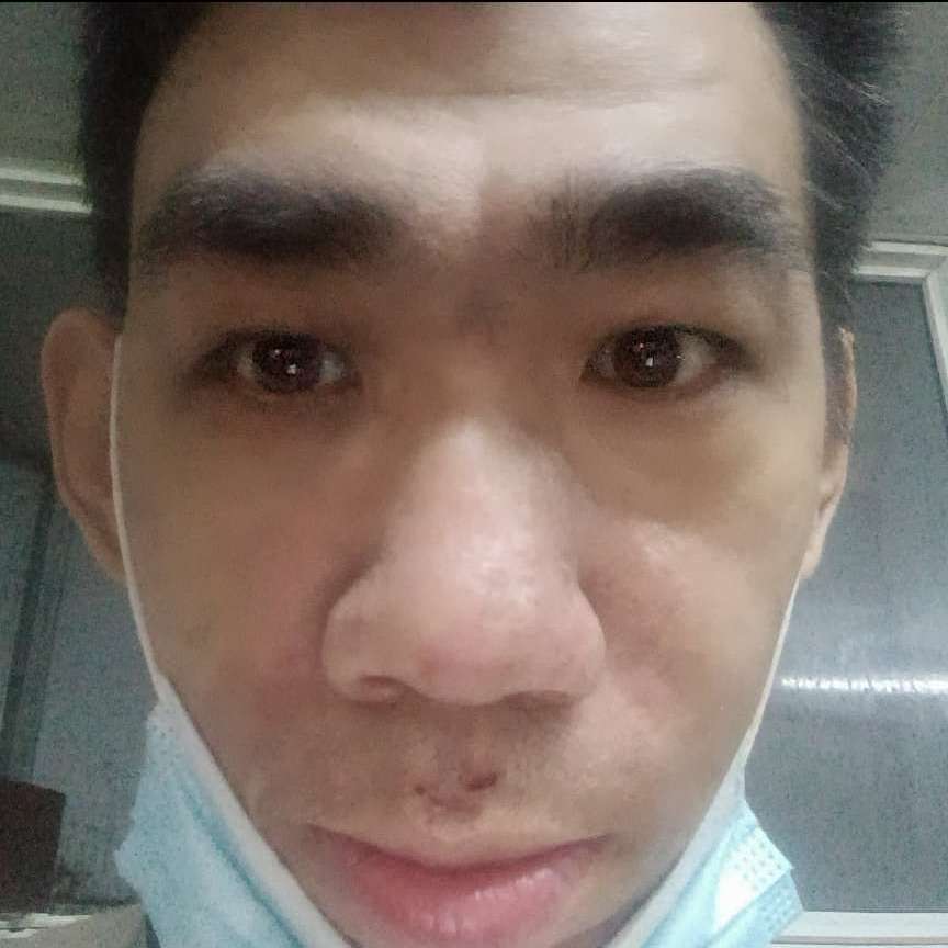 慈祥邂逅帆布鞋的照片