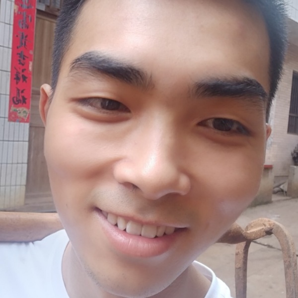 白云等待日落的照片