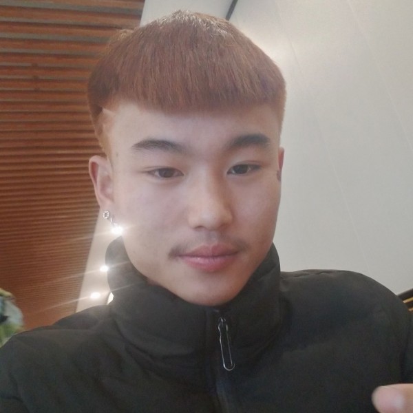 乐曲等待默默的照片