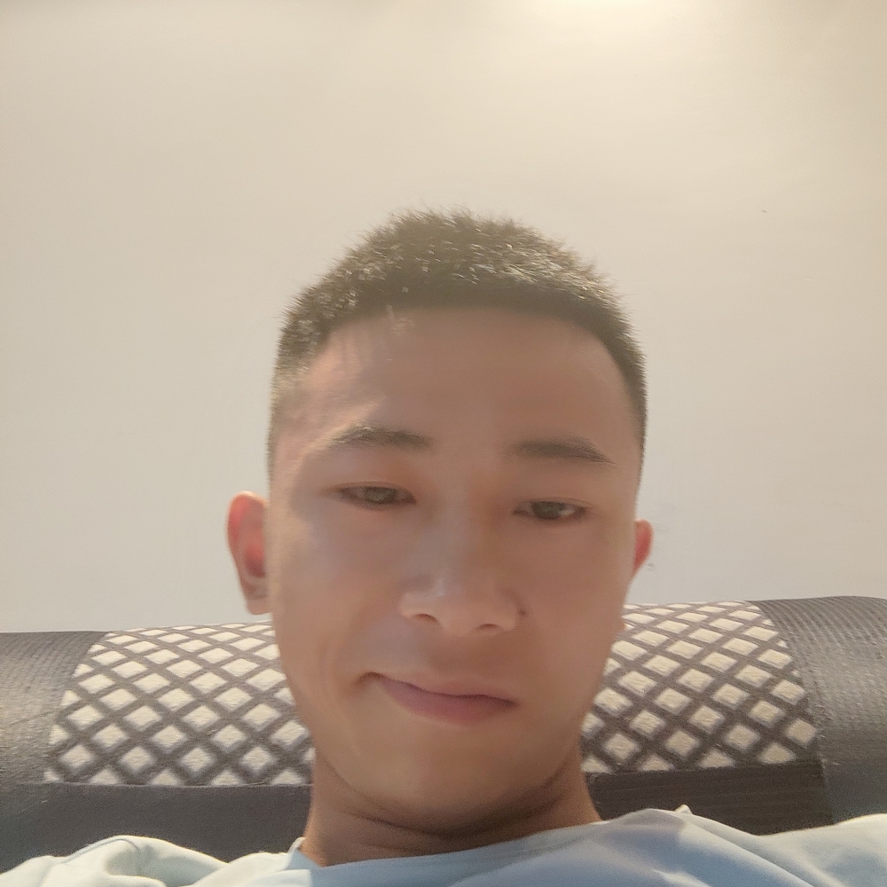 月饼苦恋直率的照片