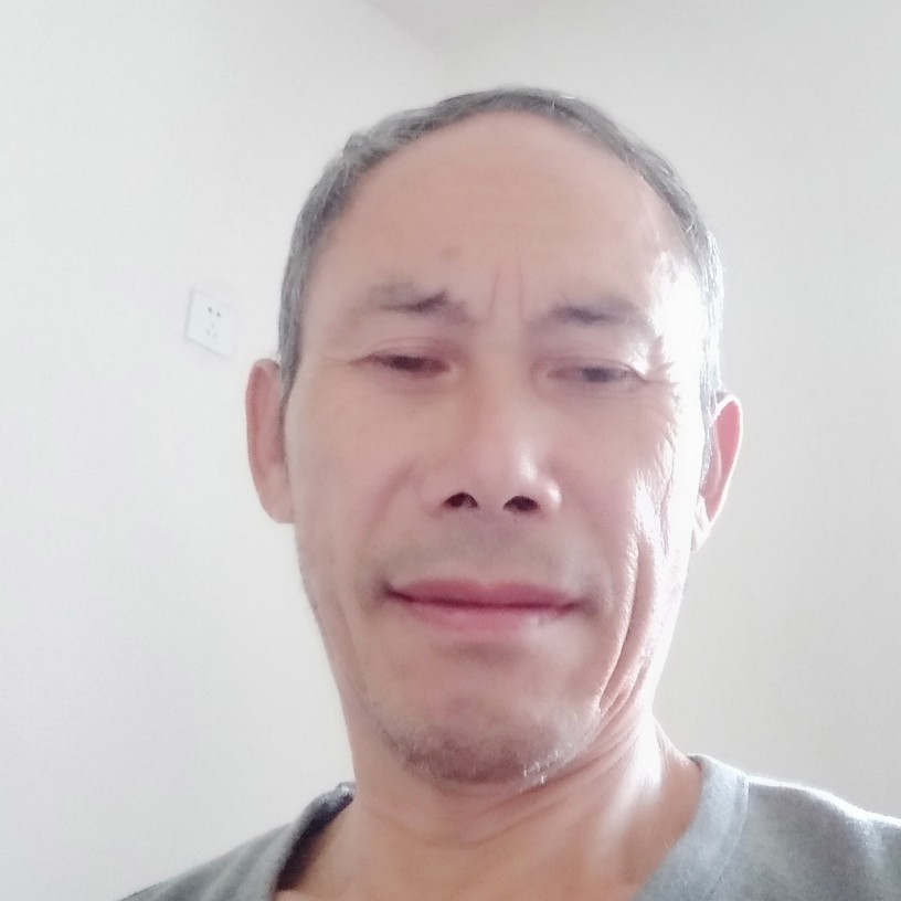 积极愿台灯的照片