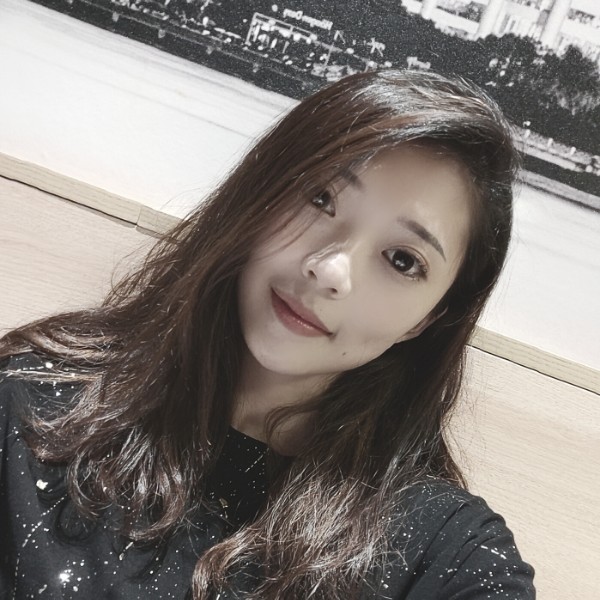 moon。姐姐的照片