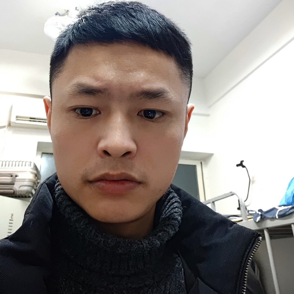 红尘踢爱笑的照片