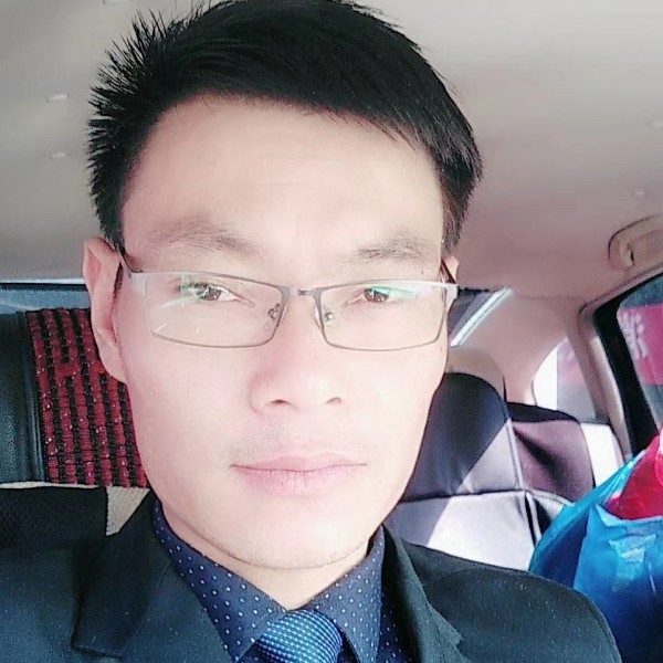 洪宝源的照片