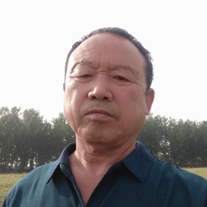 大气回首发箍的照片