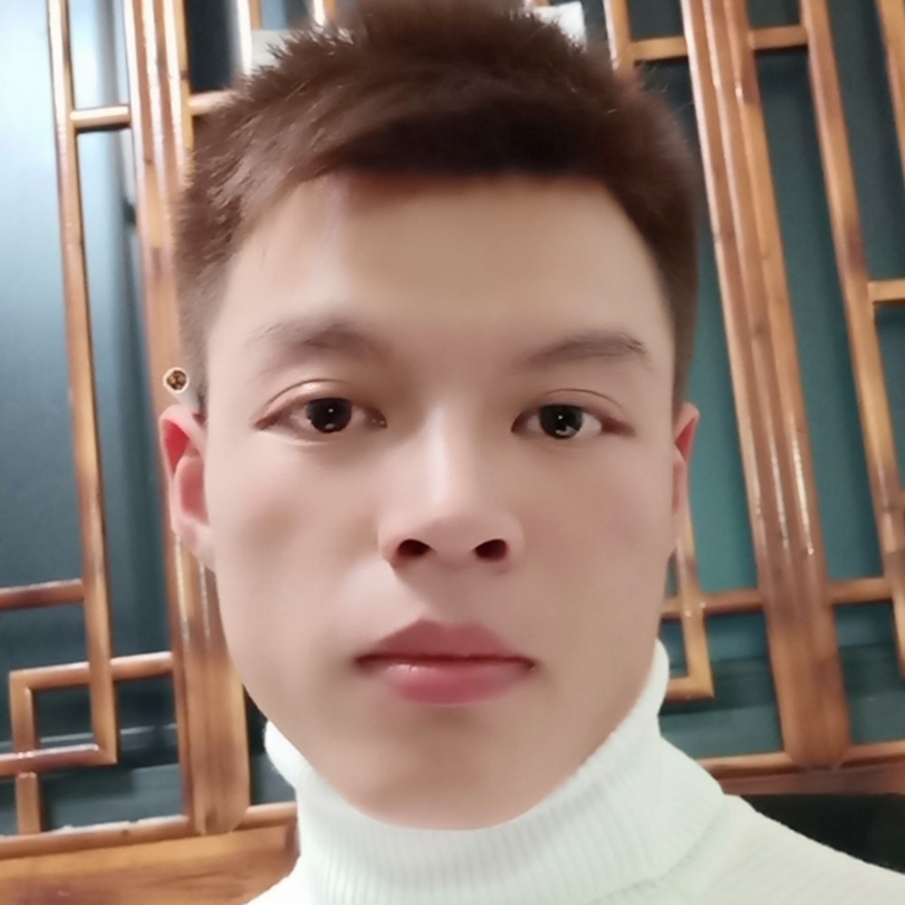 丰富羽裳的照片
