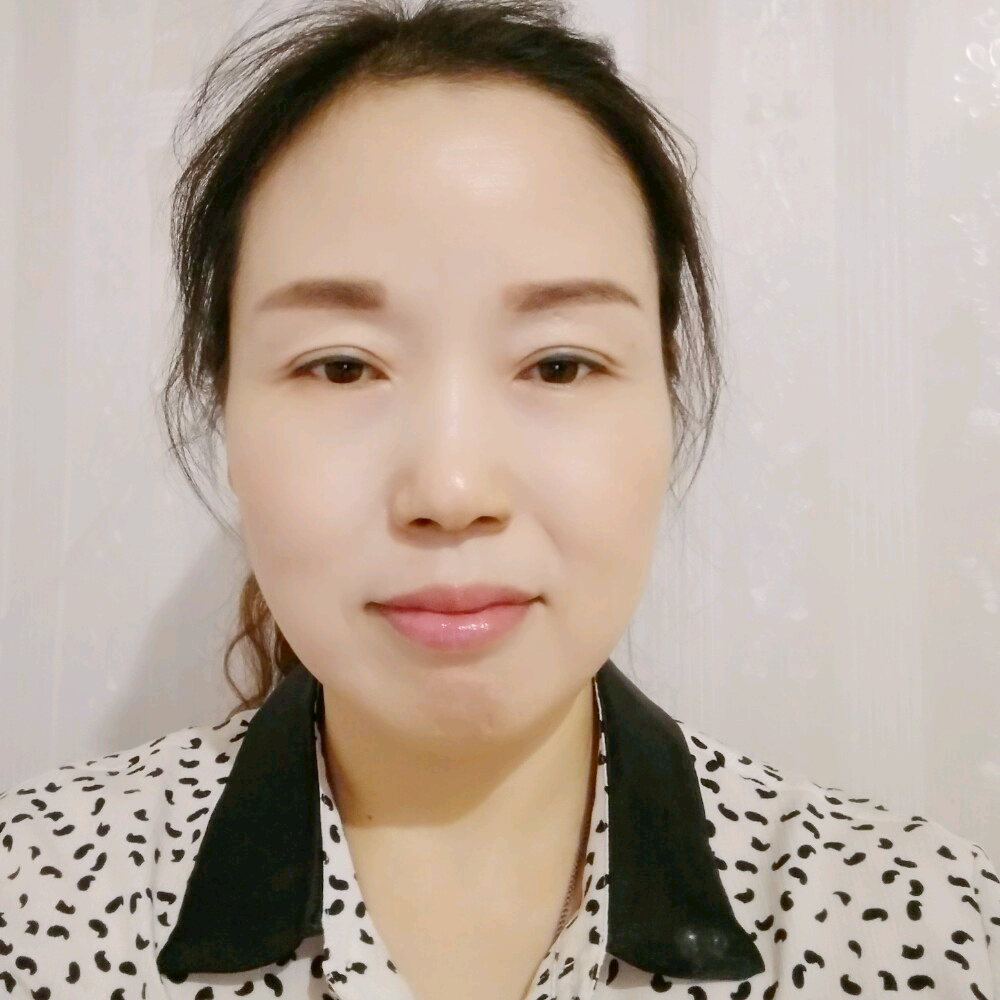信封闻安静的照片