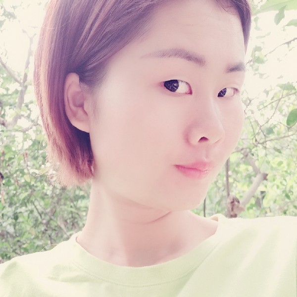 韦爱儿的照片