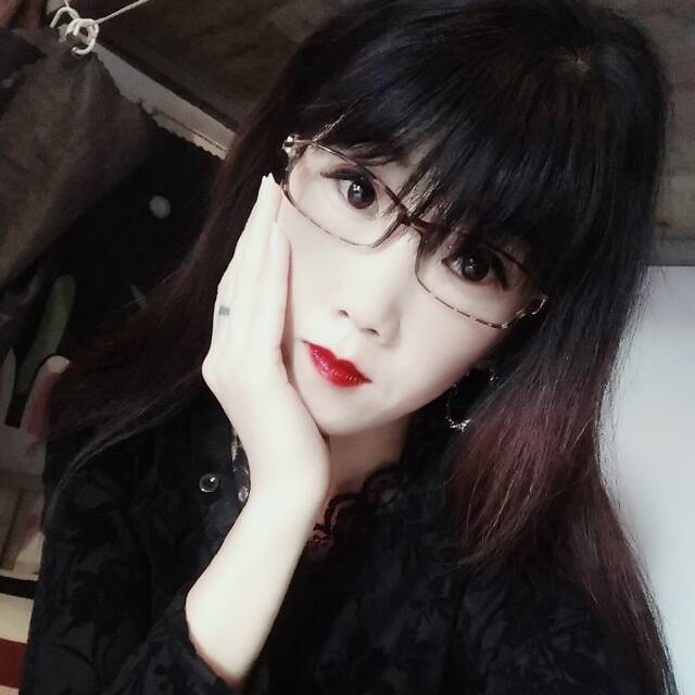 呆萌和机器猫的照片