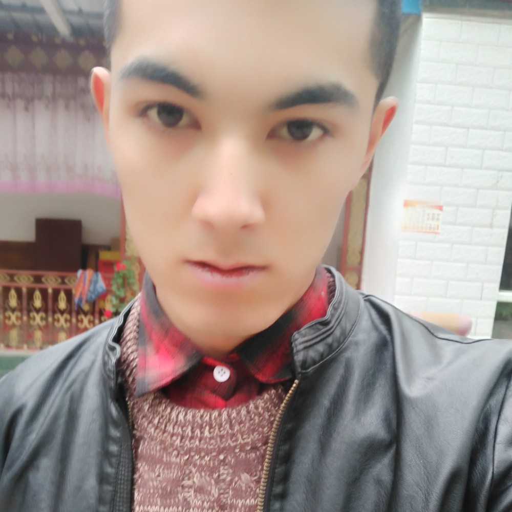 危机巨人的照片