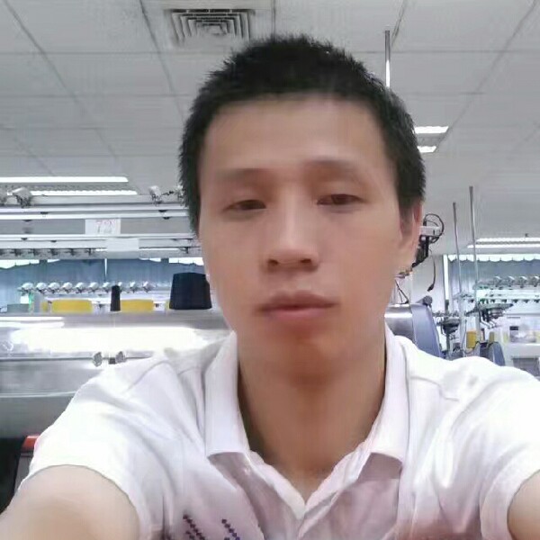 结实睫毛膏的照片