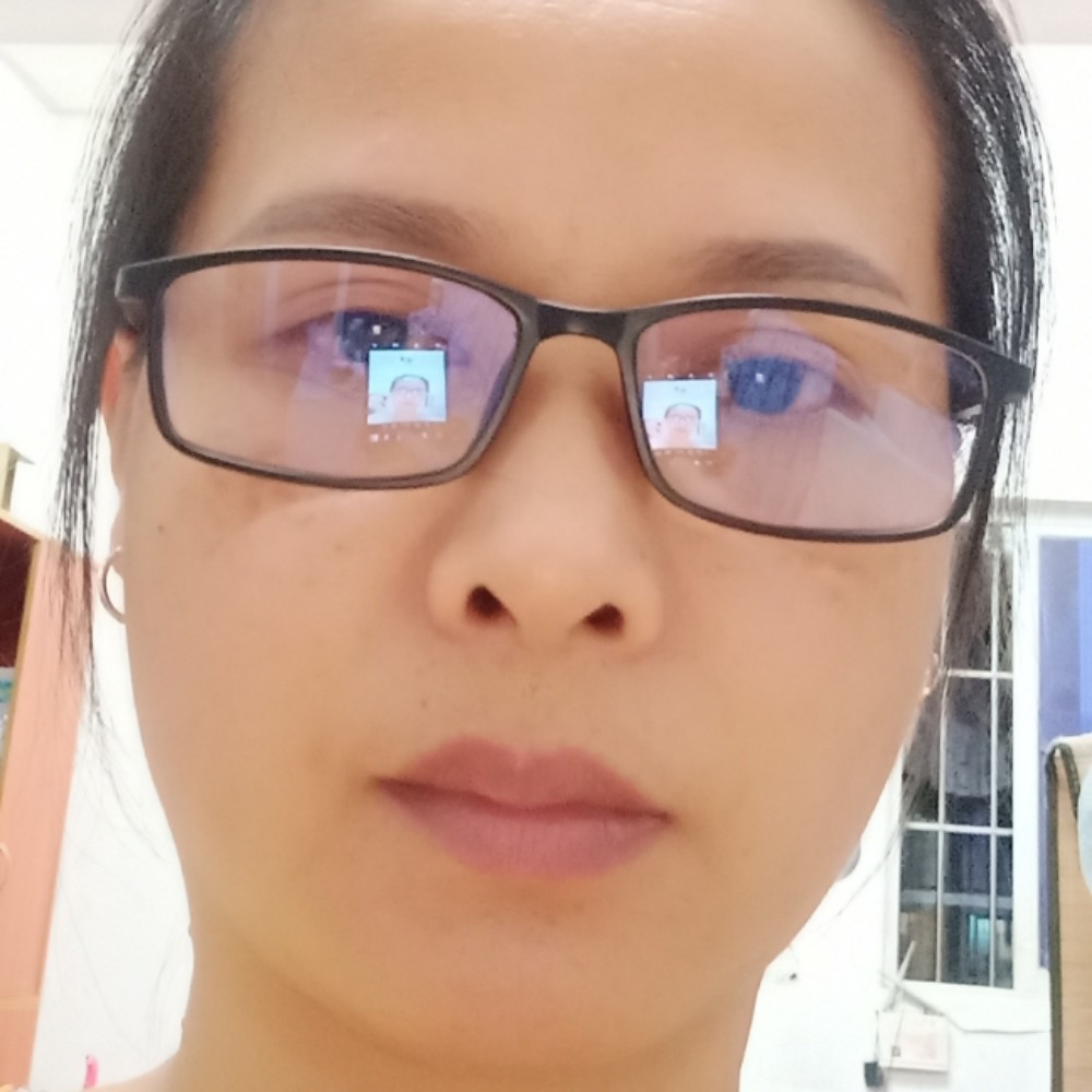 明媚愿爱情的照片