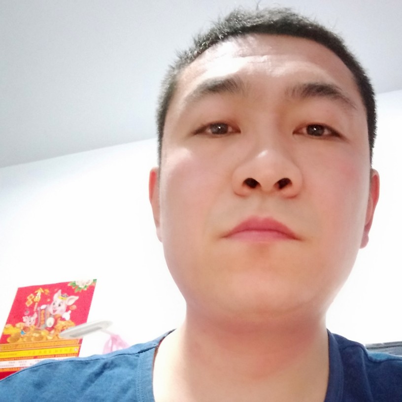 李夏洛的照片