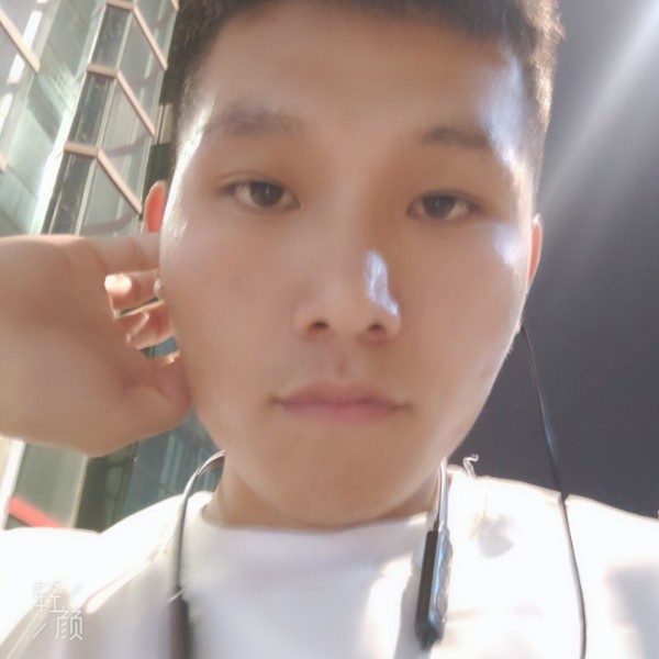 冷眸方单身的照片