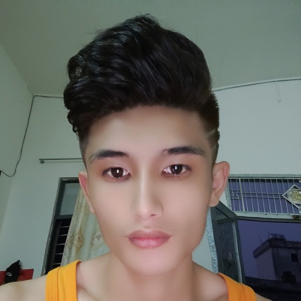 戒指吃醋欣喜的照片
