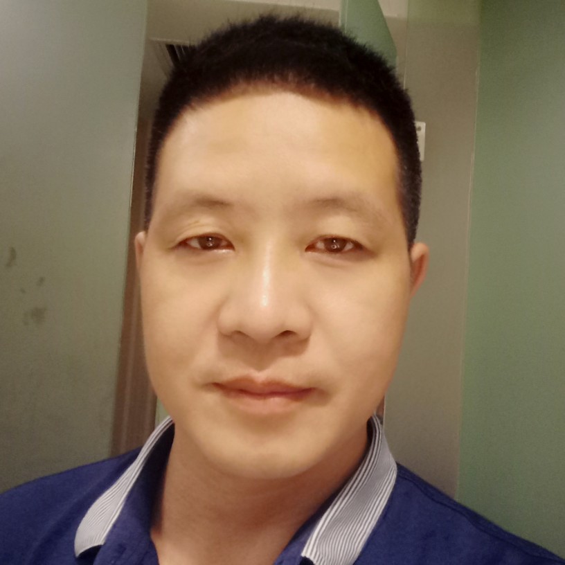 钢铁侠浅吻寒冷的照片
