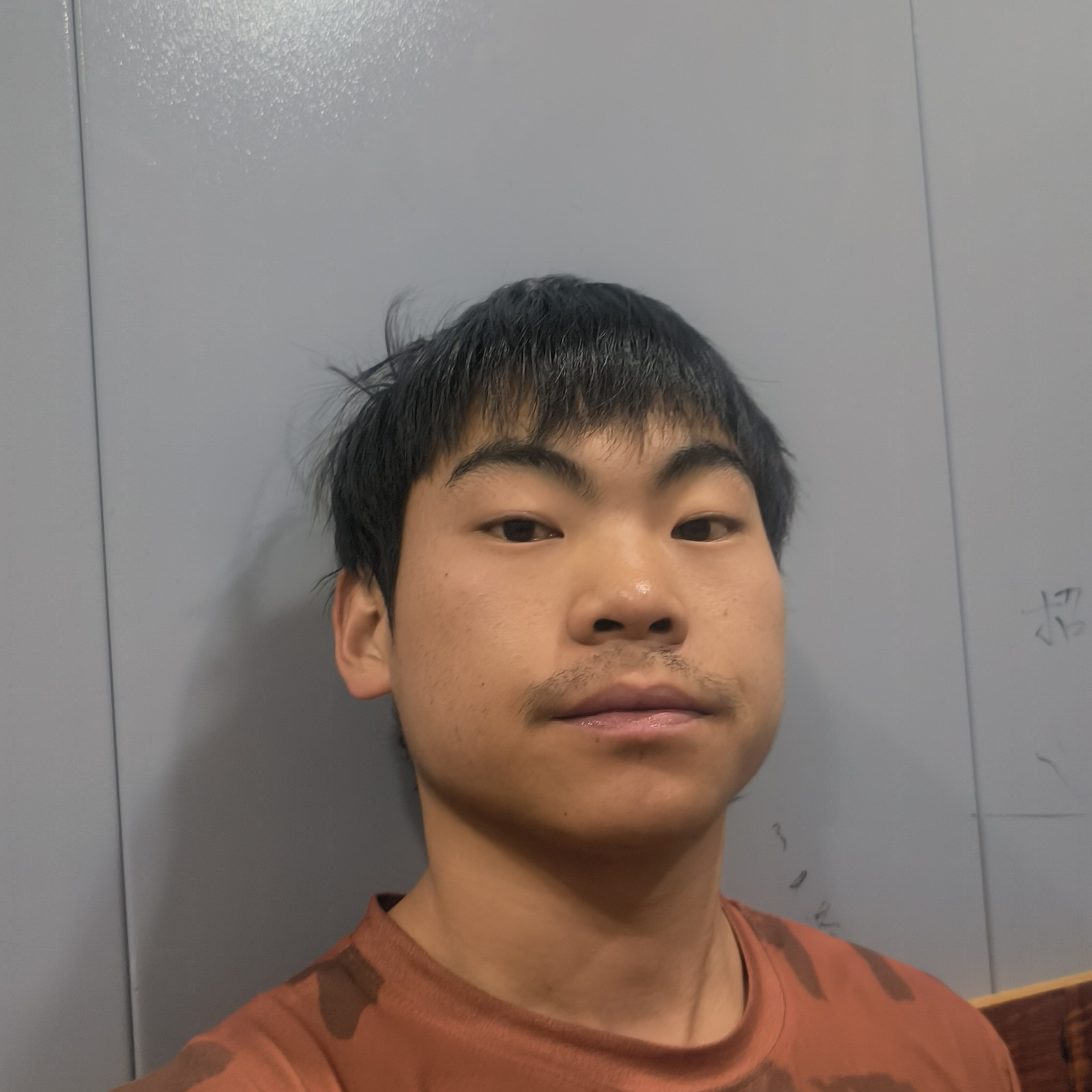 错落爱恋白云的照片