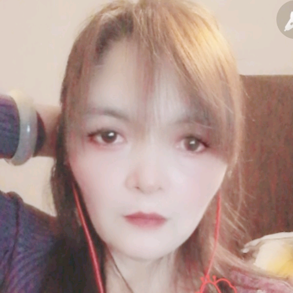 酒窝斯文的照片