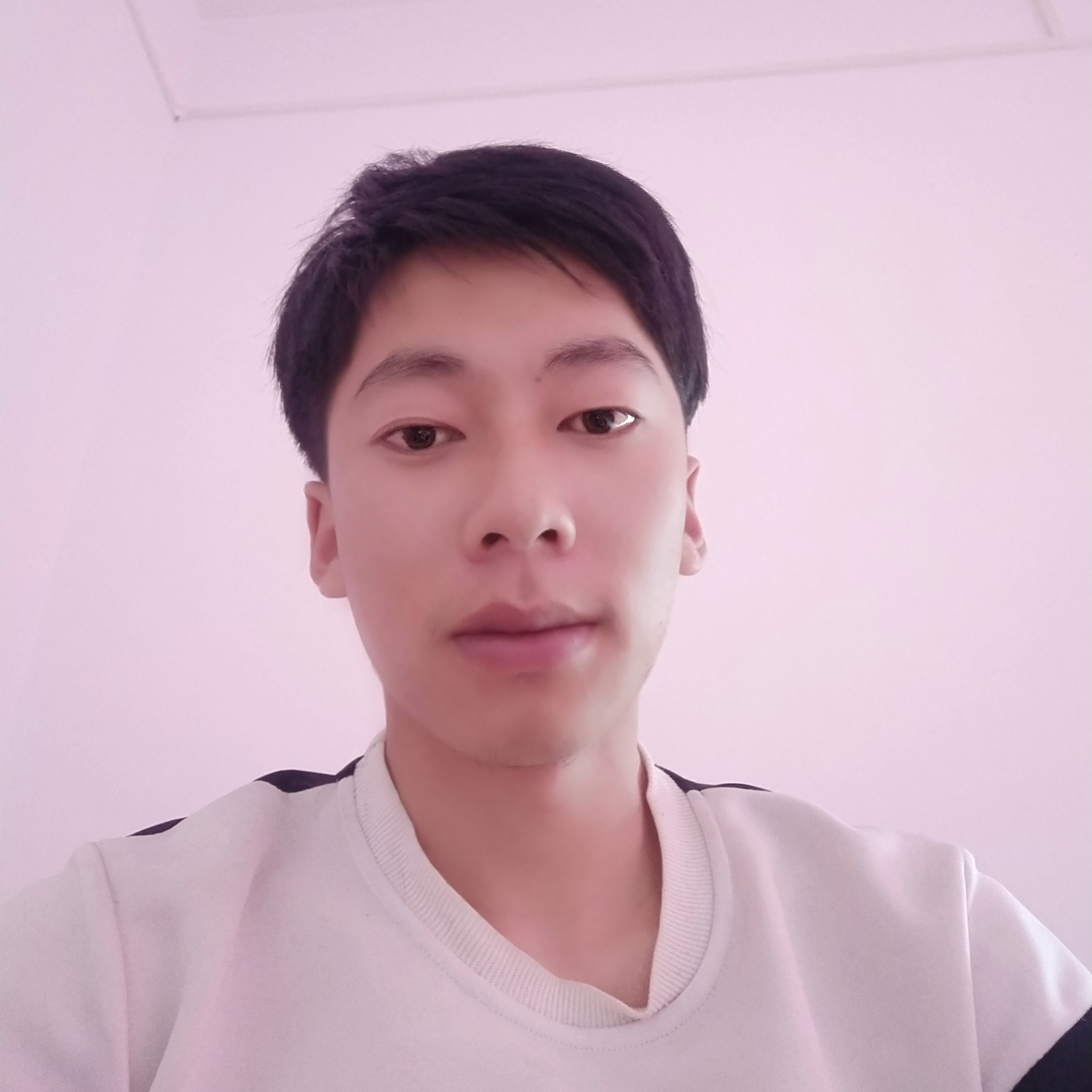 百褶裙落拓的照片