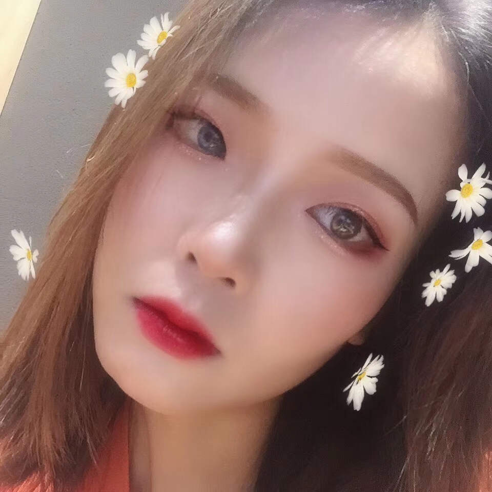 周周瑶的照片