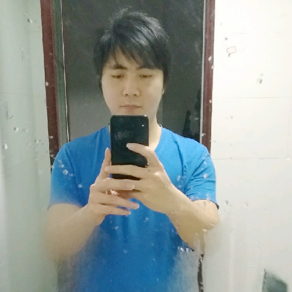 卿以君歌的照片