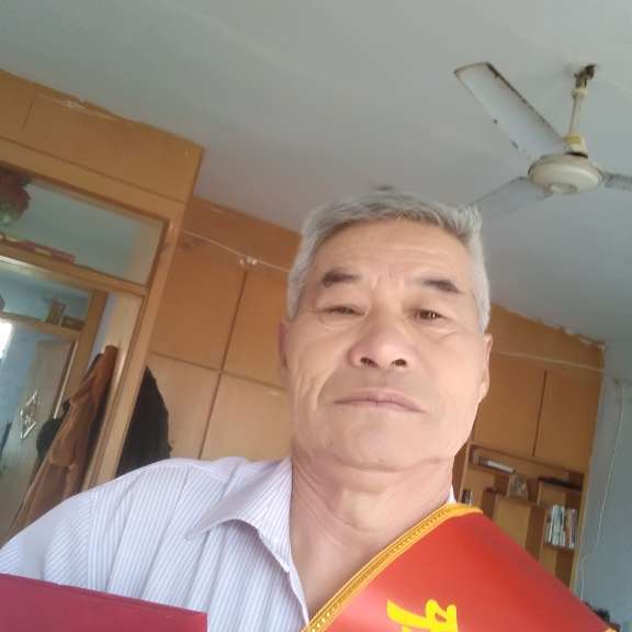 爱情跳跃玩吗的照片