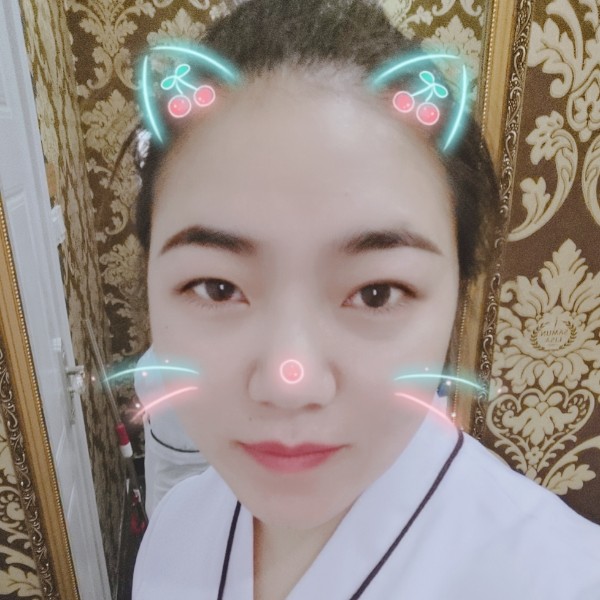 嘉絨女孩的照片