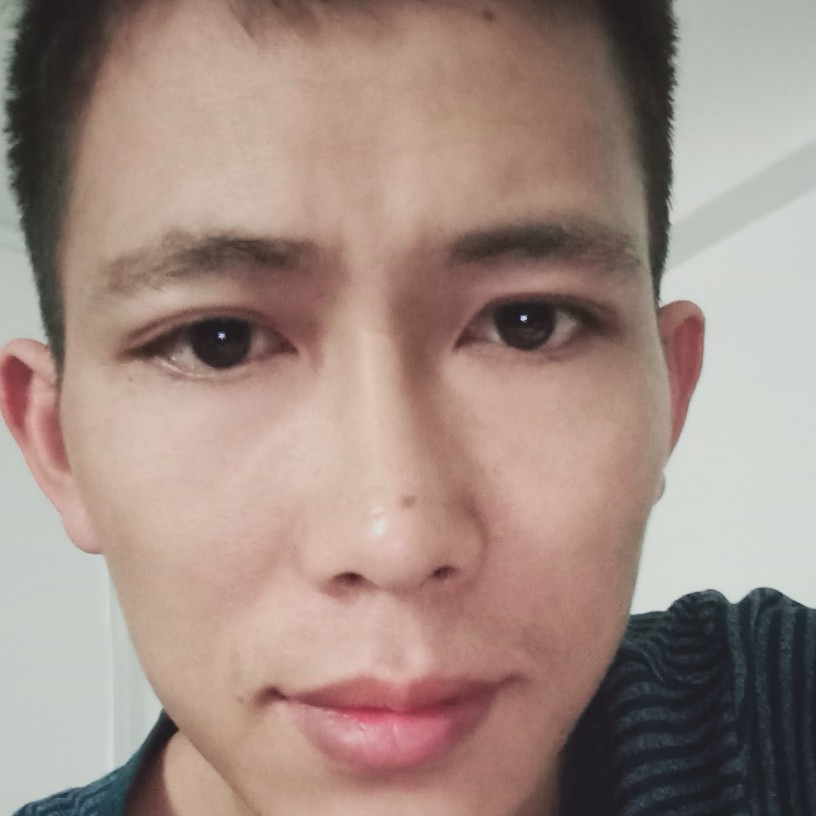 中年的男人的照片