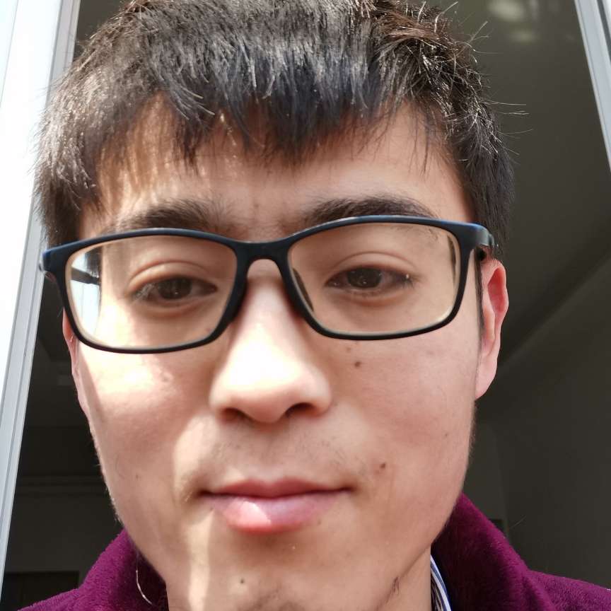 欣慰打冰淇淋的照片